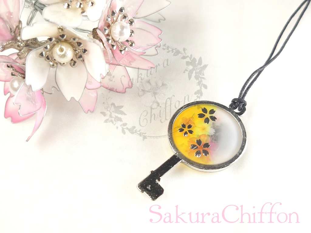 近侍の合鍵ペンダントネックレス