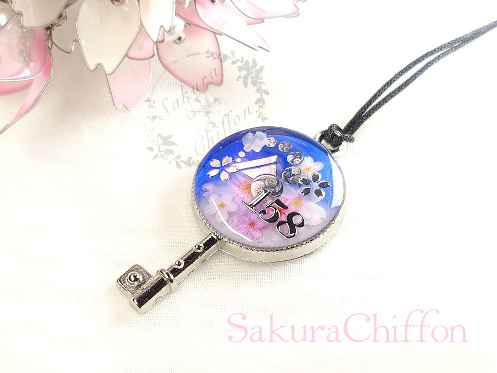 近侍の合鍵ペンダントネックレス