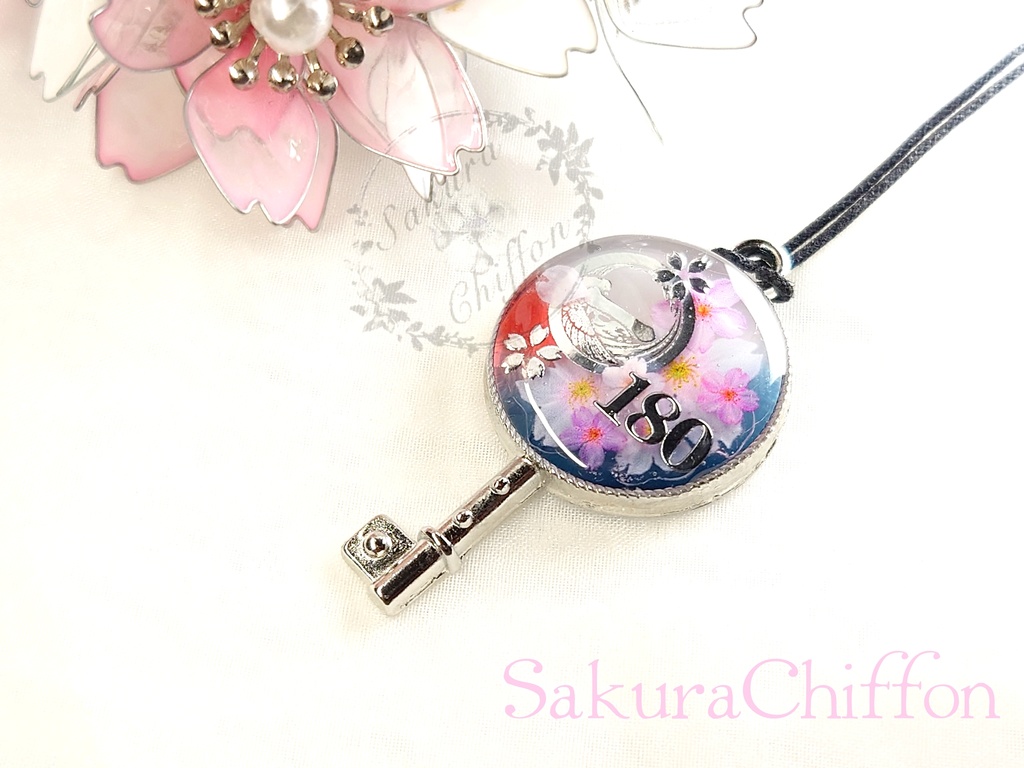 近侍の合鍵ペンダントネックレス