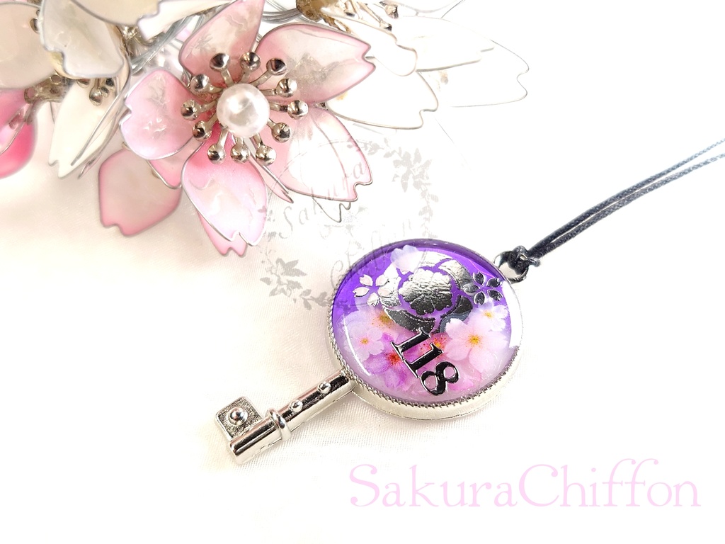 近侍の合鍵ペンダントネックレス