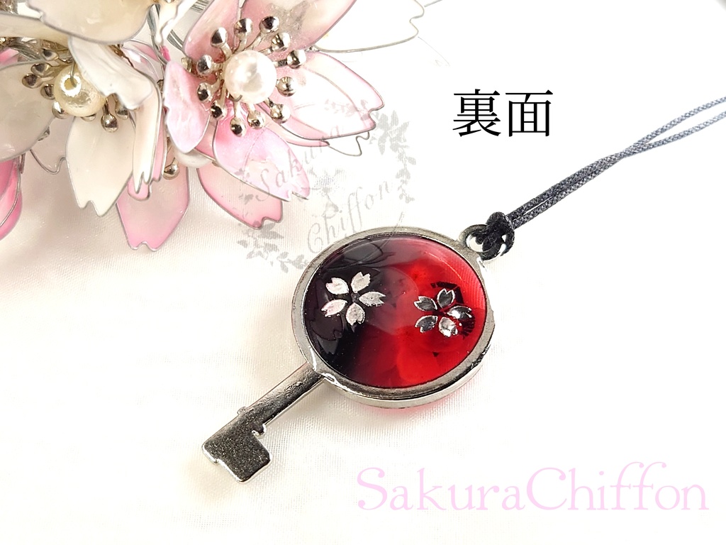 近侍の合鍵ペンダントネックレス