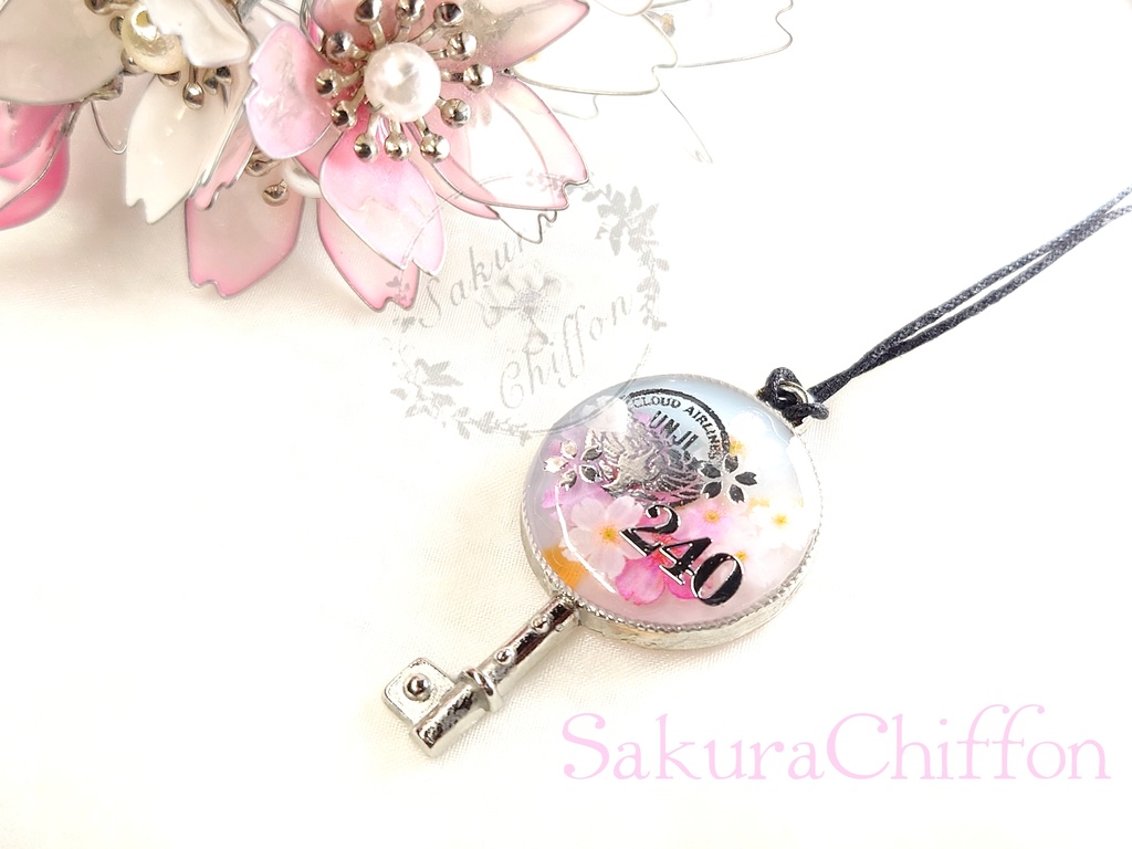 近侍の合鍵ペンダントネックレス