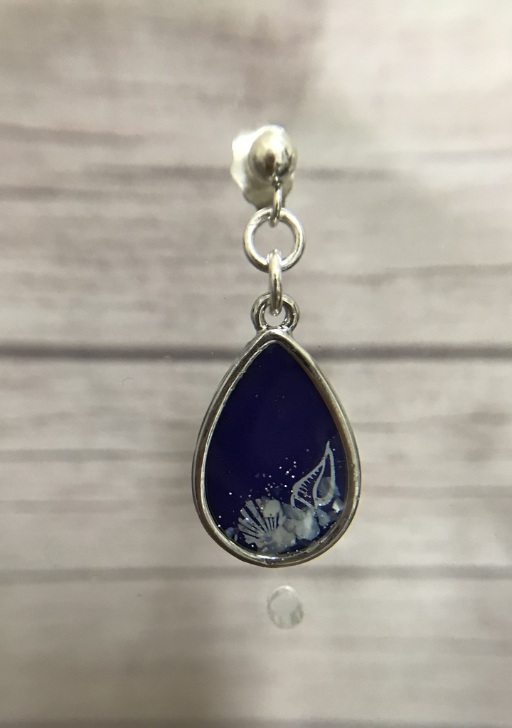 推しピアス(紺藍)