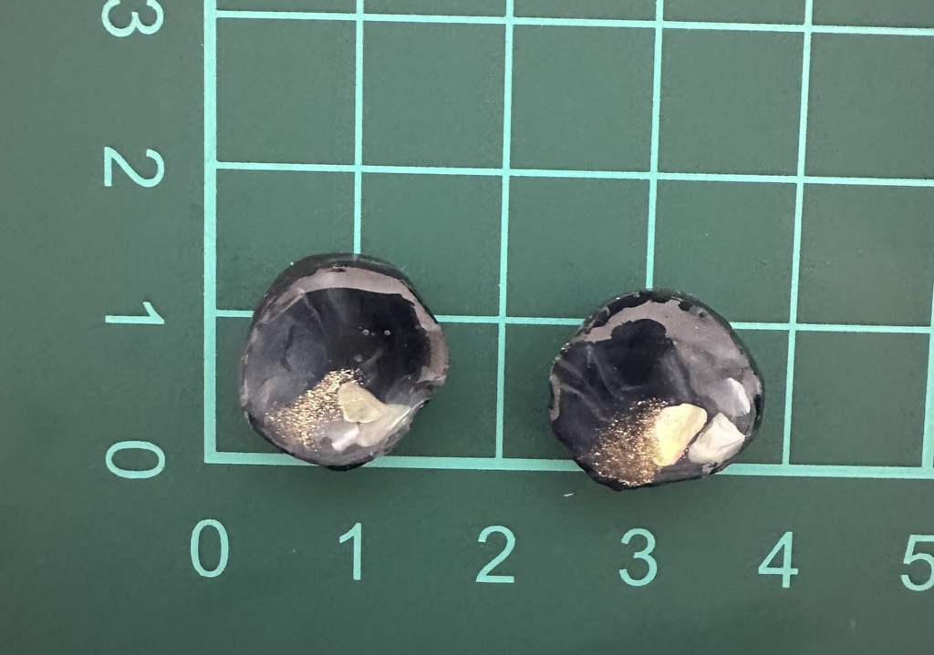 ニュアンスピアス/イヤリング(春待ち夜)