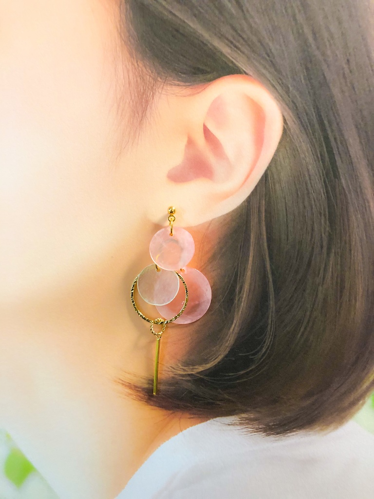 甘き風のプリムラ　イメージピアス