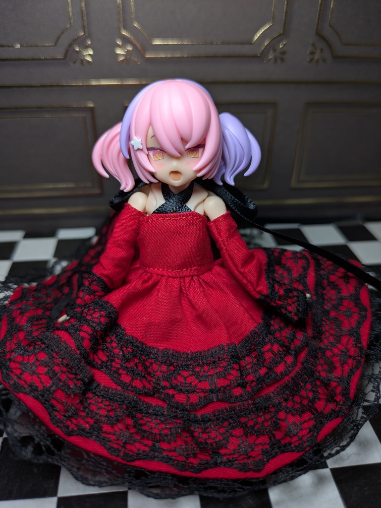 欲張りレースドレス　袖付き　Sサイズ　赤