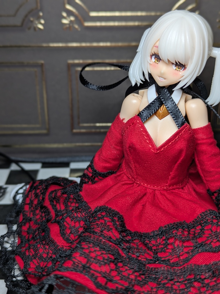 欲張りレースドレス　Mサイズ 赤