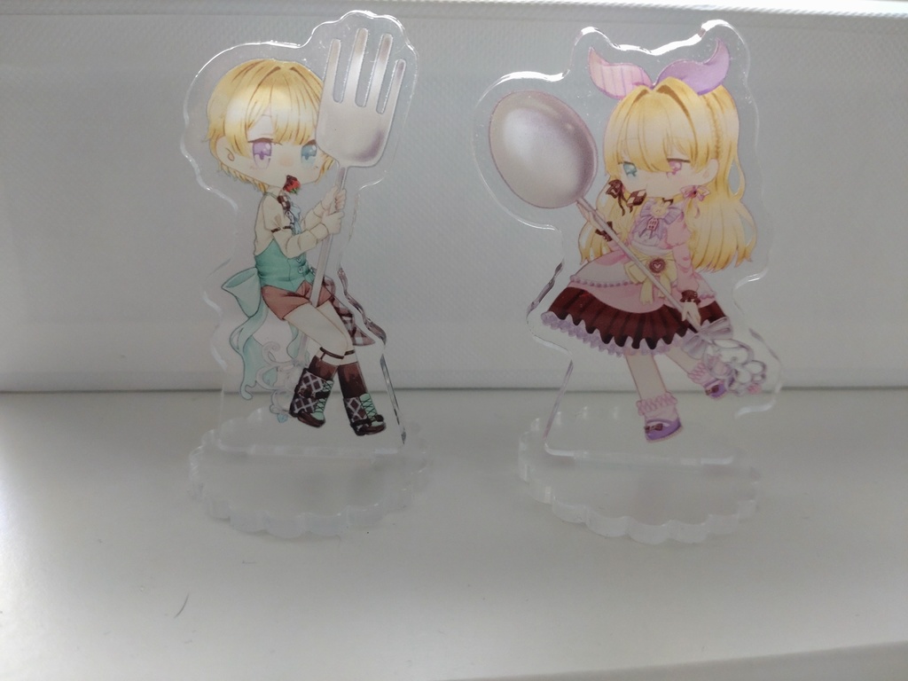 ヘンゼル&グレーテル アクリルスタンド【お菓子の森で踊りましょう】