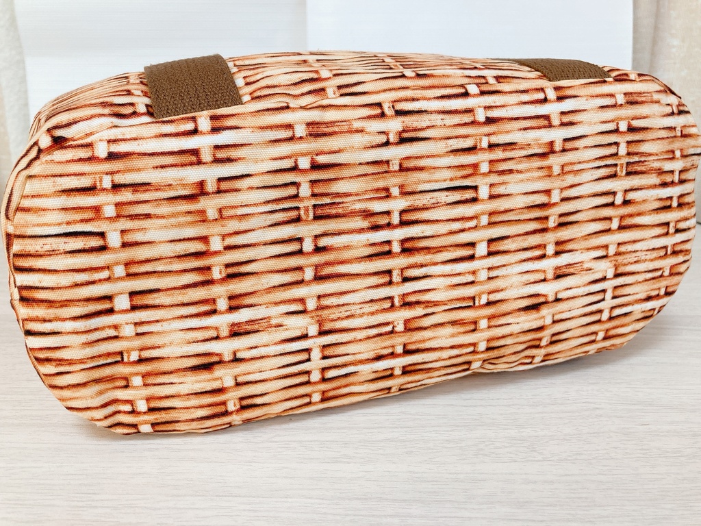 【Free!イメージ】かごバッグ風トート 白 マリン 赤紫 ベルーガ カゴ 籠