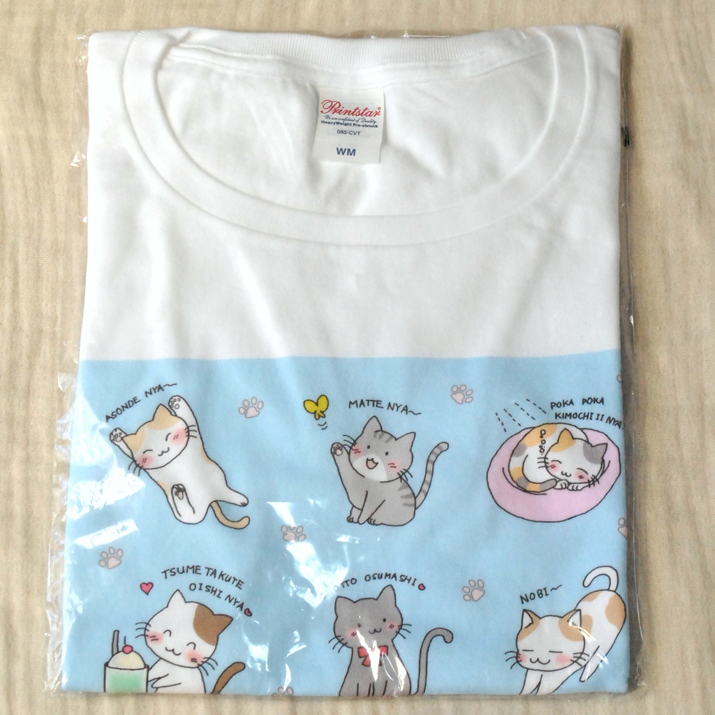 ねこがいっぱいTシャツ レディース M・L(背景水色)