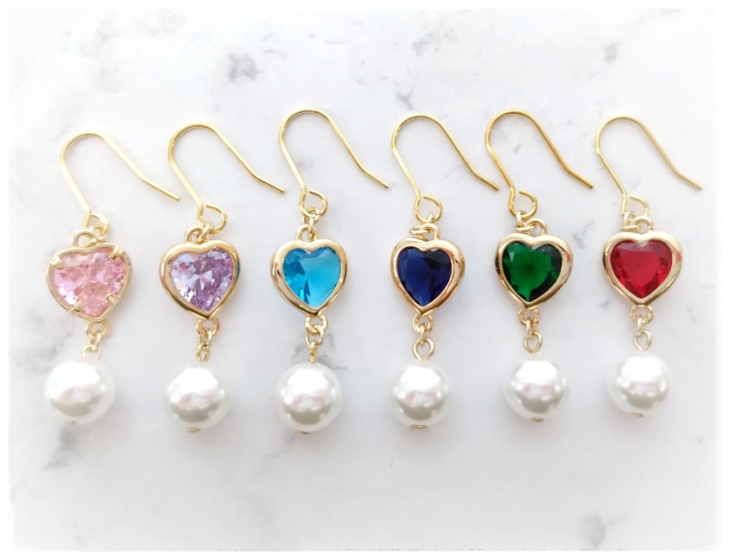 ハートビジューとパールの推しカラーピアス/イヤリング