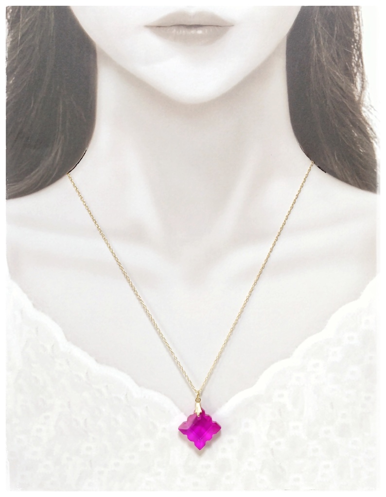 推しカラーのスクエアガラスペンダント