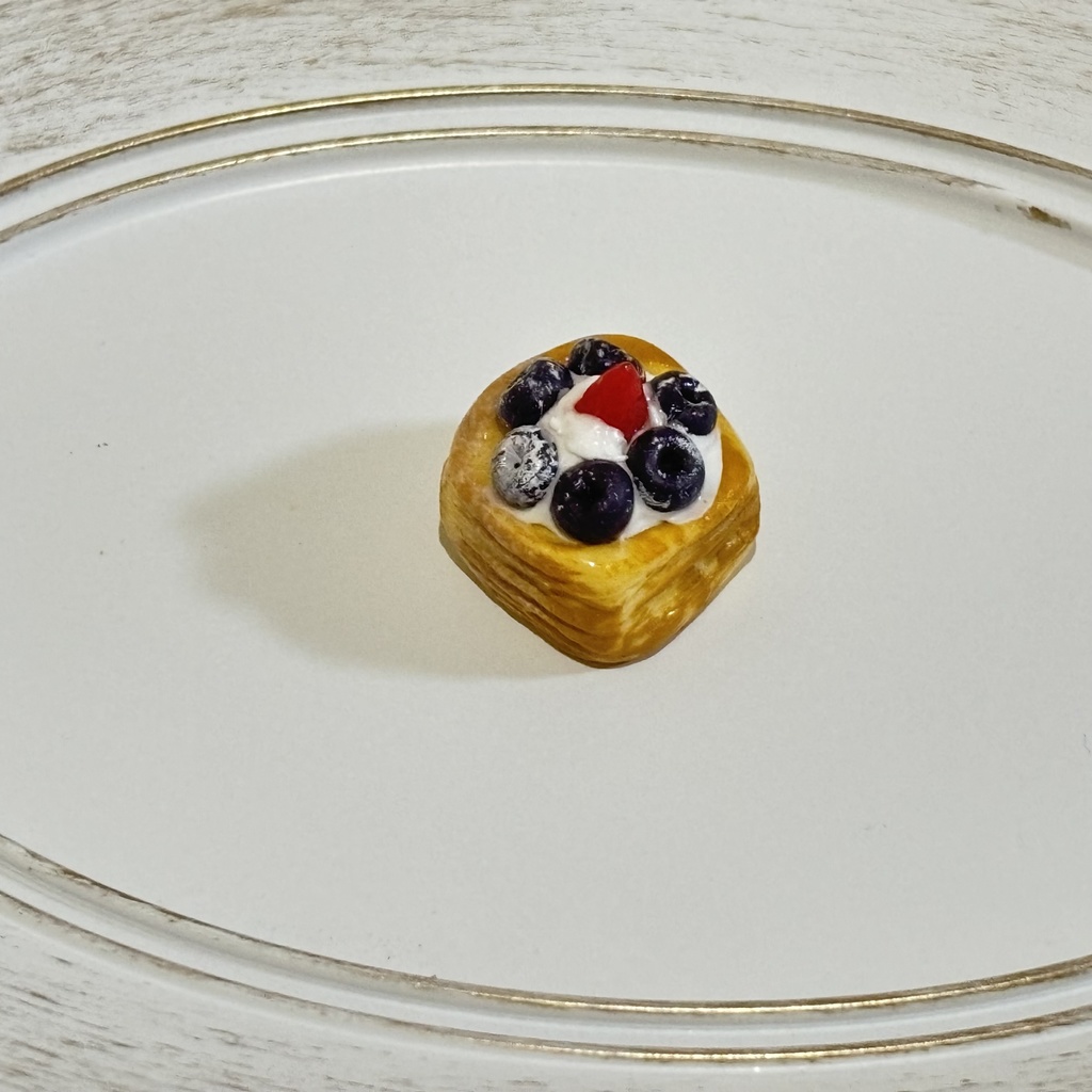 【1/3,4,6サイズ】ブルーベリーといちごのデニッシュ(小)