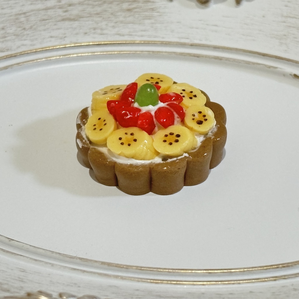 【1/3,4,6サイズ】バナナといちごのタルト(チョコレート)