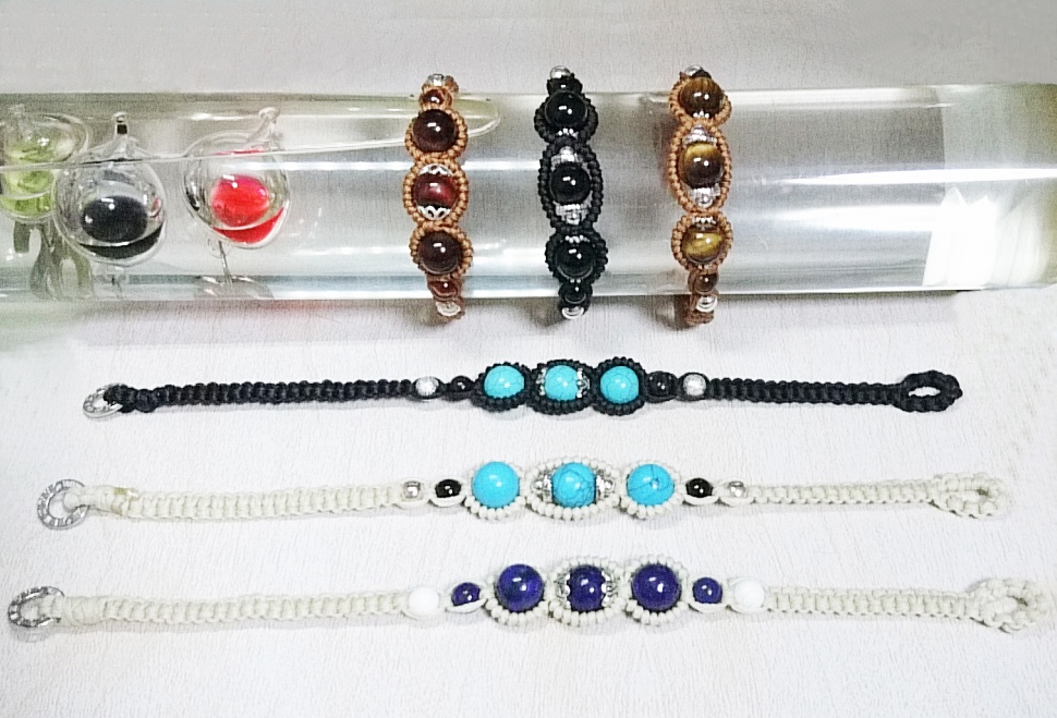 ストーンブレスレット