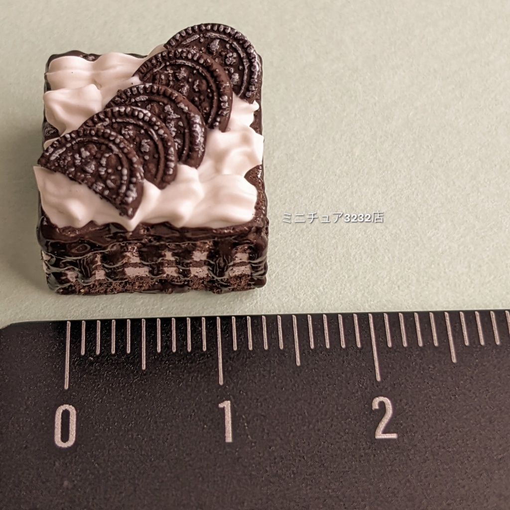 ミニチュア チョコレートドリップケーキスクエア