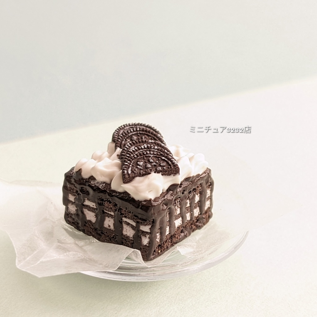 ミニチュア チョコレートドリップケーキスクエア