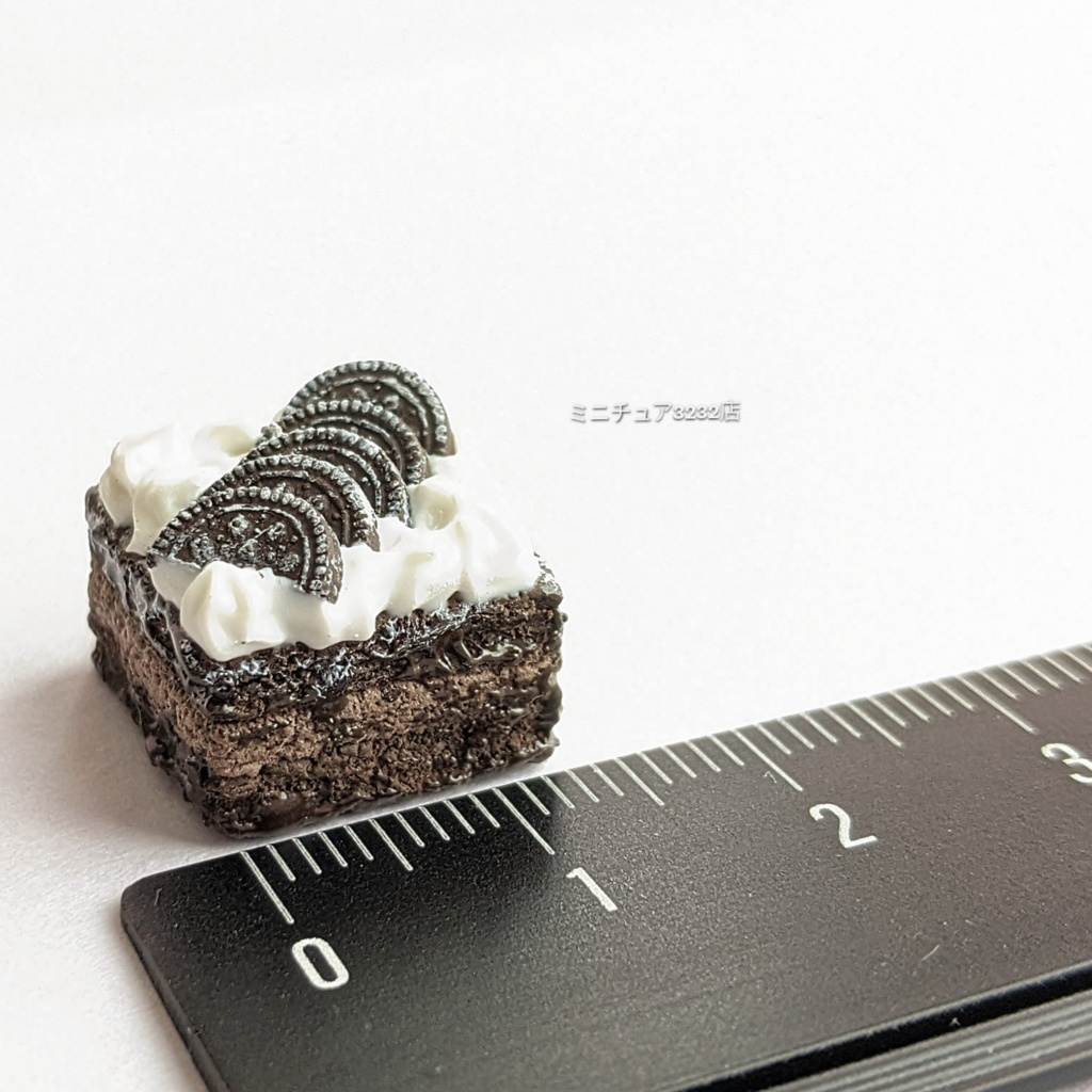 ミニチュアチョコレートケーキ