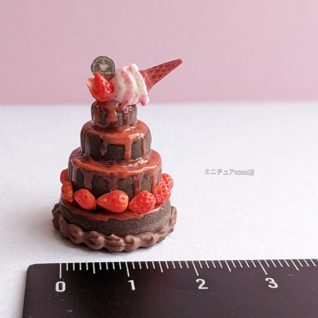 ミニチュアスイーツ Strawberryチョコレートケーキ