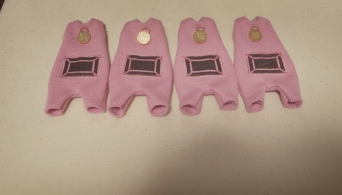 板チョコロンパース(ストロベリー)