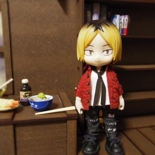 リボンネクタイ付きのロールアップシャツ(レッド)