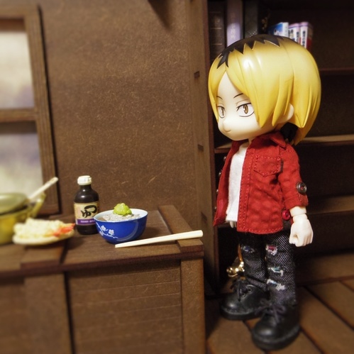 リボンネクタイ付きのロールアップシャツ(レッド)