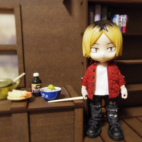 リボンネクタイ付きのロールアップシャツ(レッド)