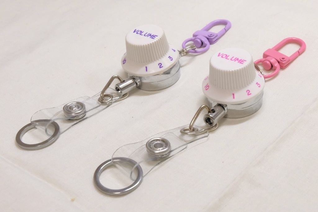 ギターノブキーホルダー Multicolor ST White knob