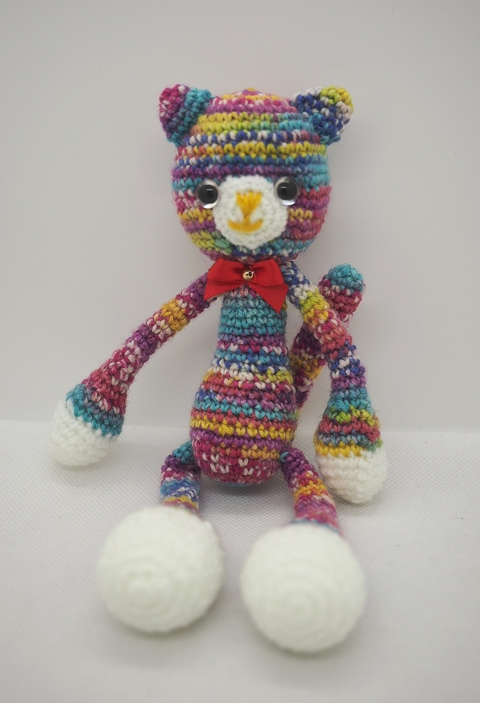 (受注制作)手足の長いあみぐるみ猫ちゃん