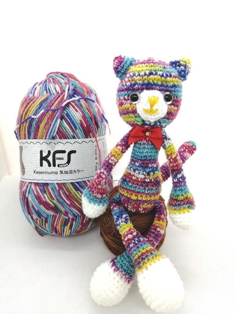 (受注制作)手足の長いあみぐるみ猫ちゃん