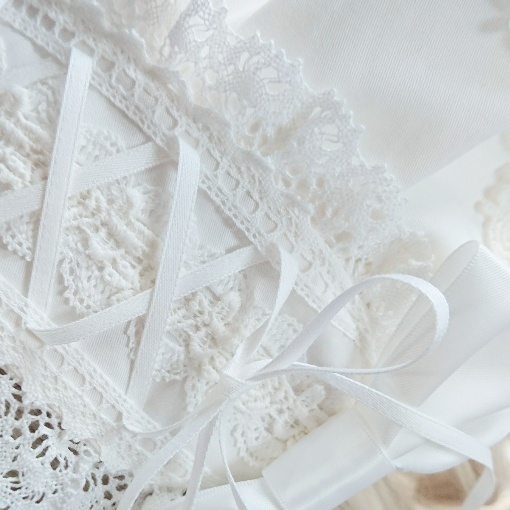 編み上げハーフボンネット風ヘッドドレス