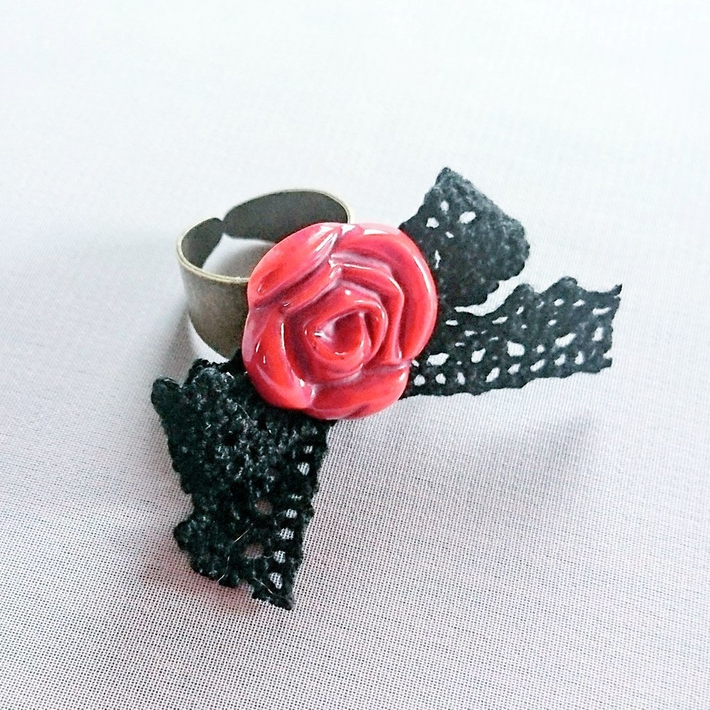 バラのプラボタン付きベルベットヘッドドレス+リングセット