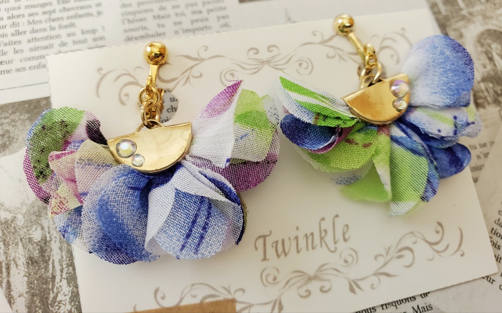 花柄タッセルイヤリング・ピアス