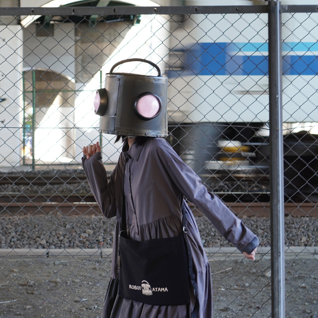 【新デザイン】ロボット頭のミュゼットバッグ