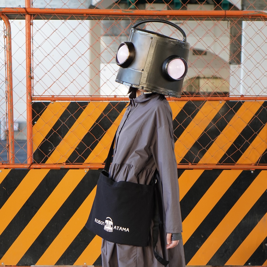 ロボット頭のミュゼットバッグ