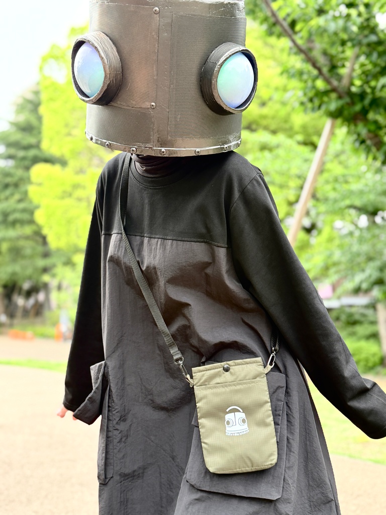 ロボット頭のマーク入り　ミニサコッシュ