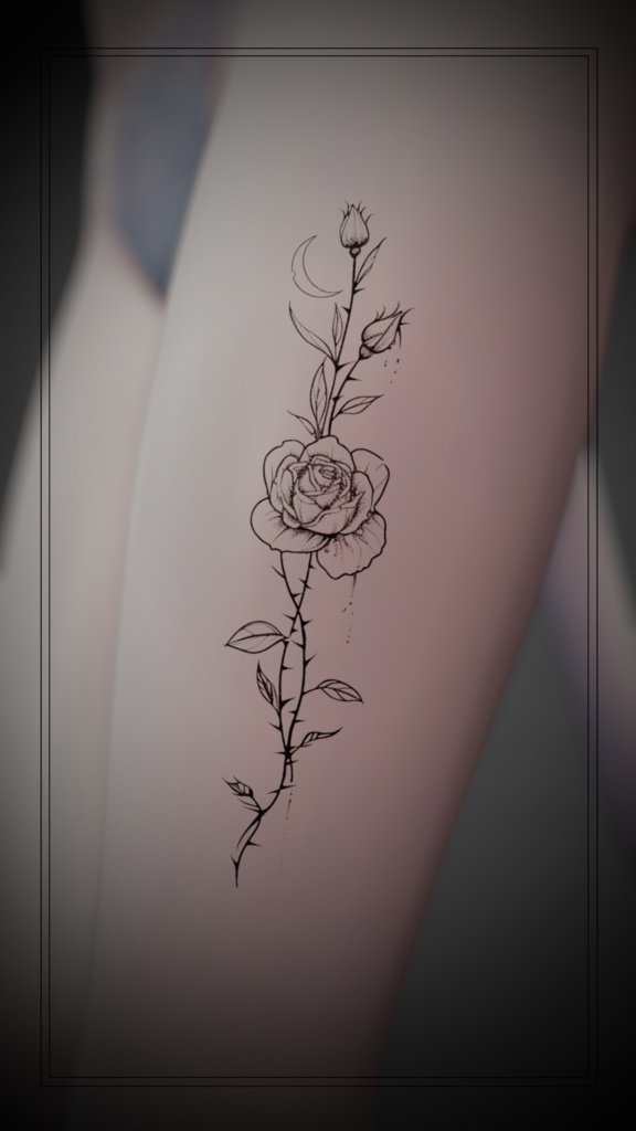 【VRChat】三日月と薔薇の縦ファインラインタトゥー - Lunar & Rose