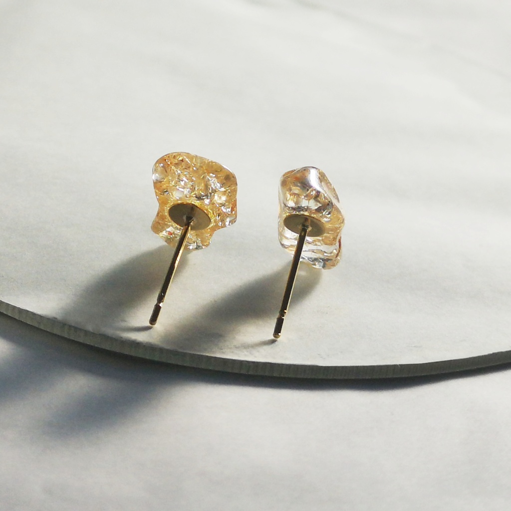 とろけるはちみつのピアス