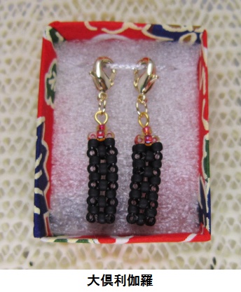 イヤリング風マスクチャーム