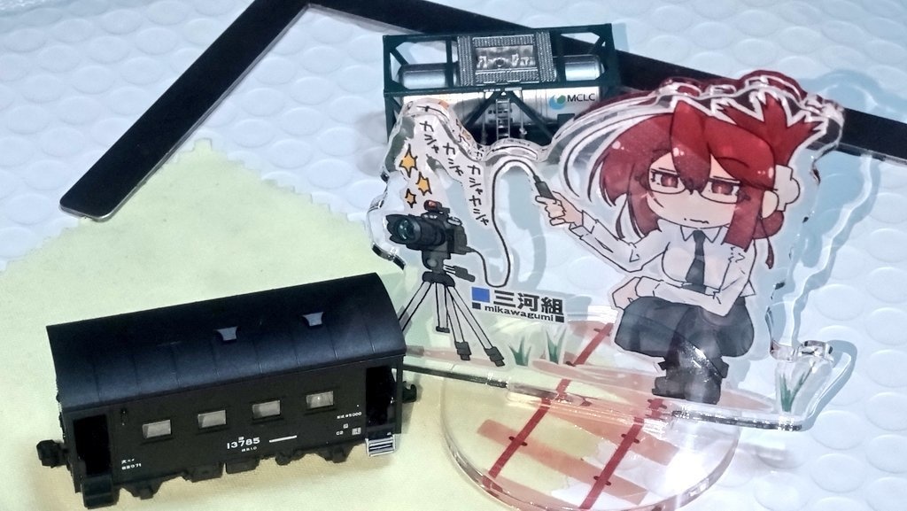 激写する眼鏡さんアクリルフィギュア