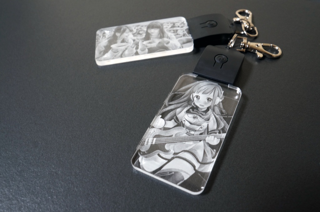 光るLEDアクリルキーホルダー RGB対応【オーダーメイド】