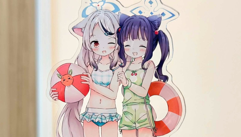 シュエリンとココナの水着アクリルスタンド