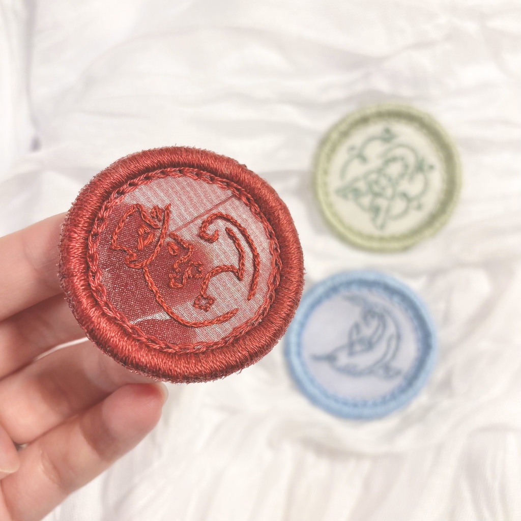 リネ オーガンジー刺繡 ブローチ(※確認ください)