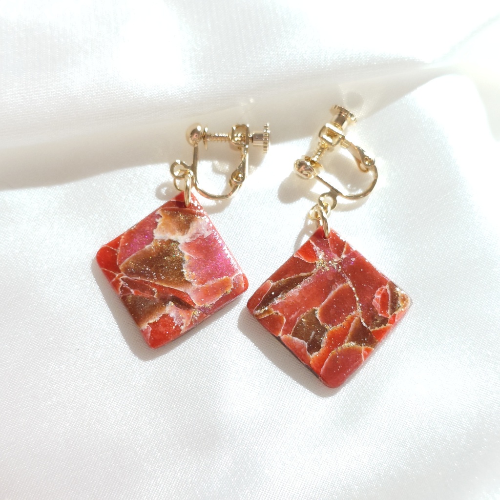 ディルック モチーフイヤリング・ピアス