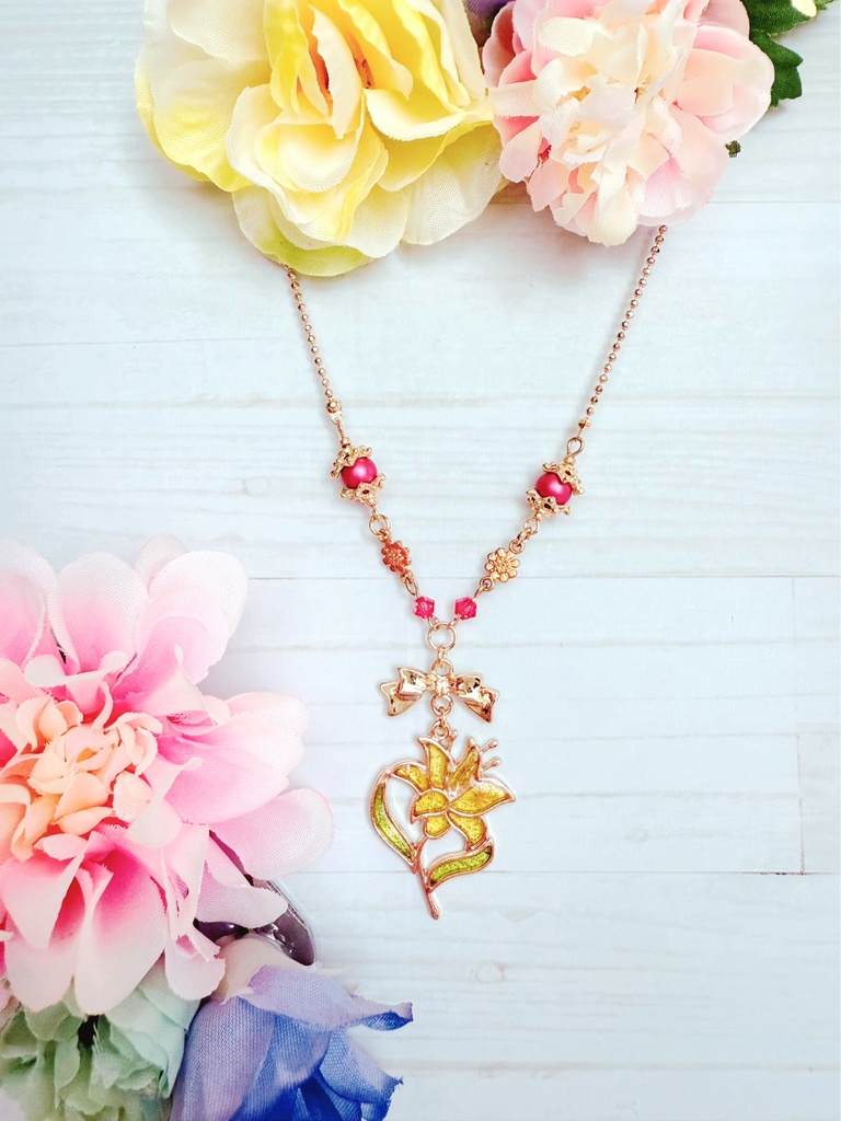 FINAL FANTASY ⅦR/エアリスイメージのネックレス（再会の花）