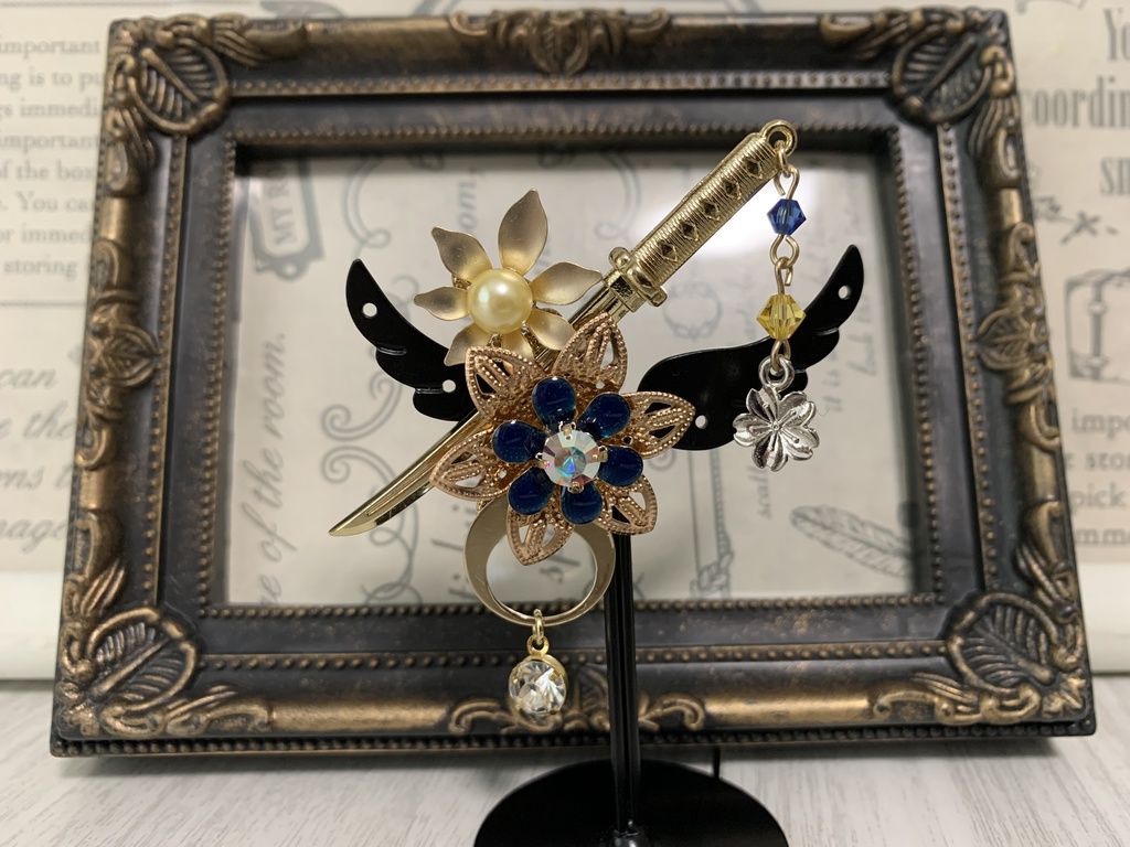 刀剣乱舞/三日月宗近イメージのイヤーカフ