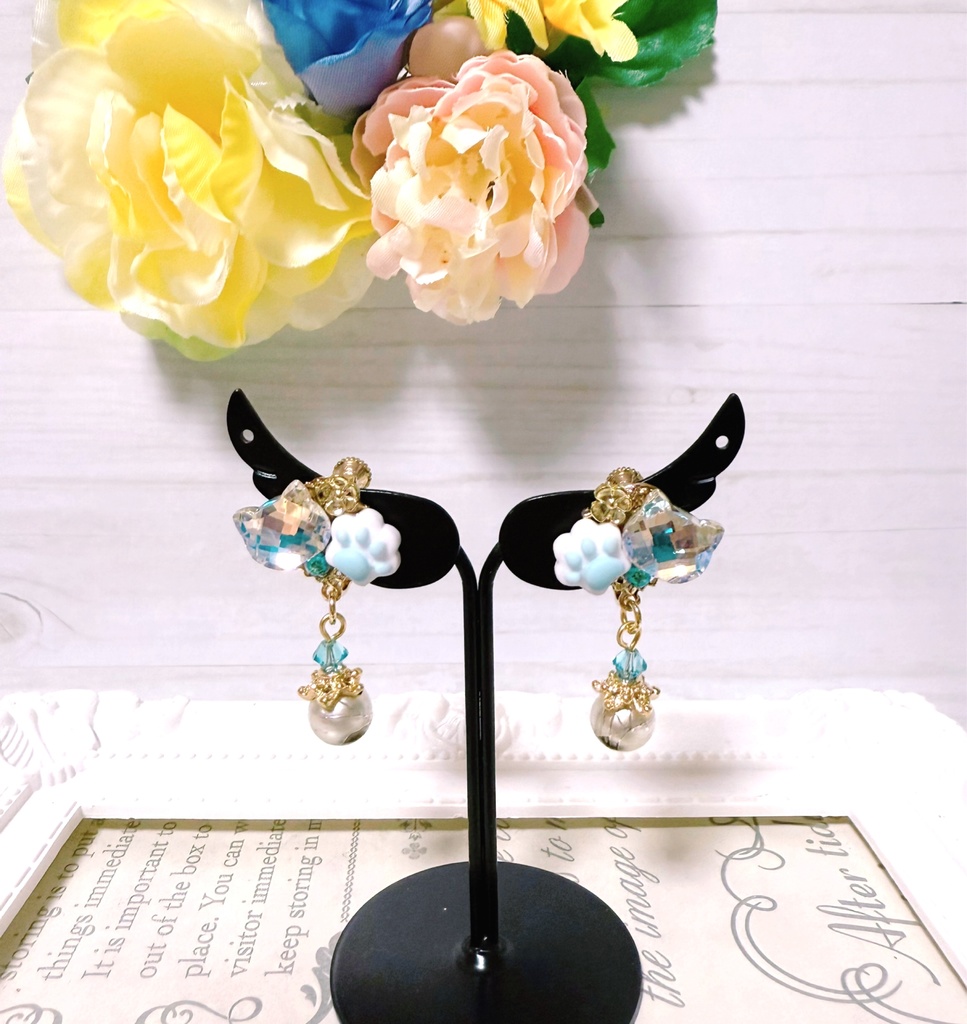 Crown Works.R/猫のイヤリング  No.01