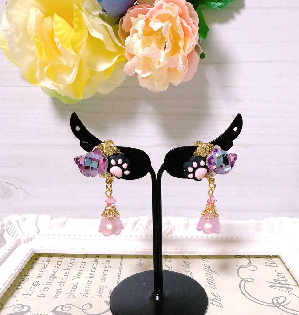 Crown Works.R/猫のイヤリング　No.02