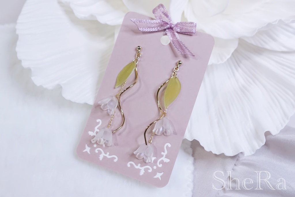 満開スズランのピアス/イヤリング