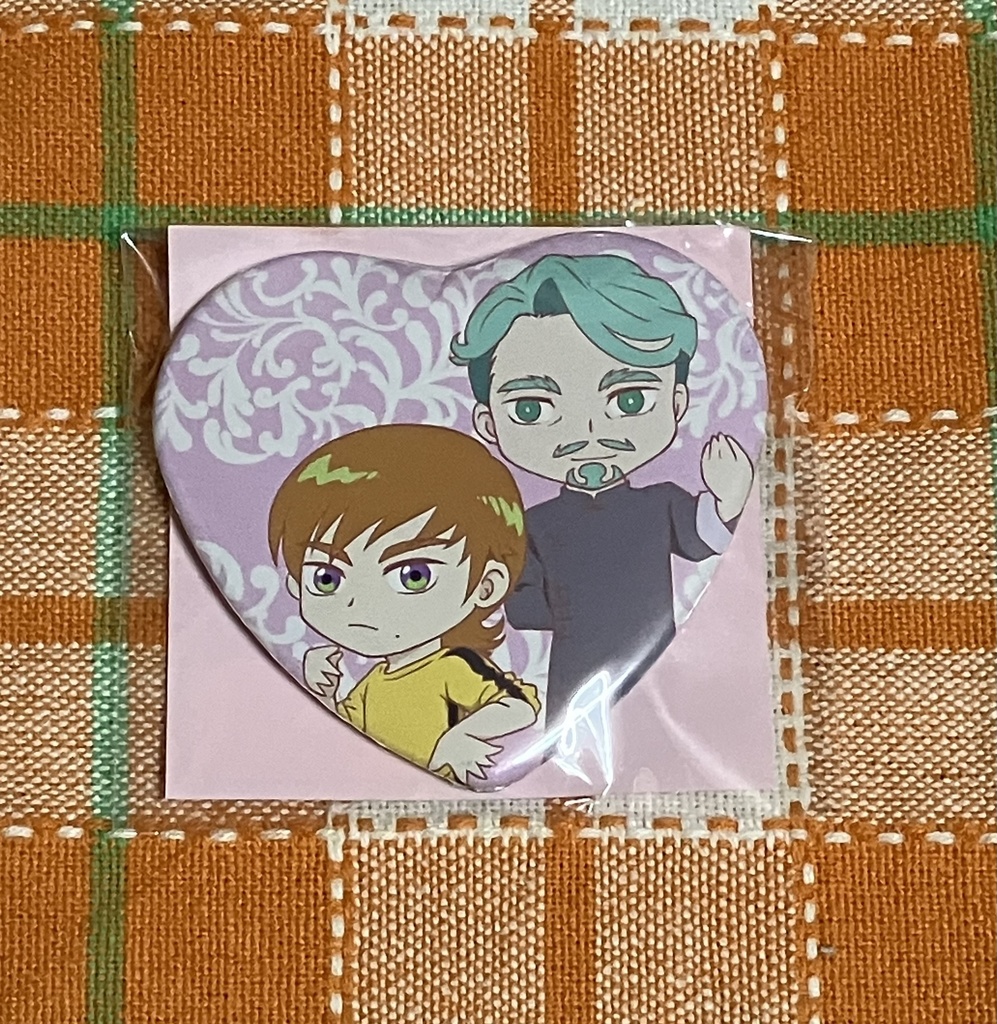 ハート形缶バッジ